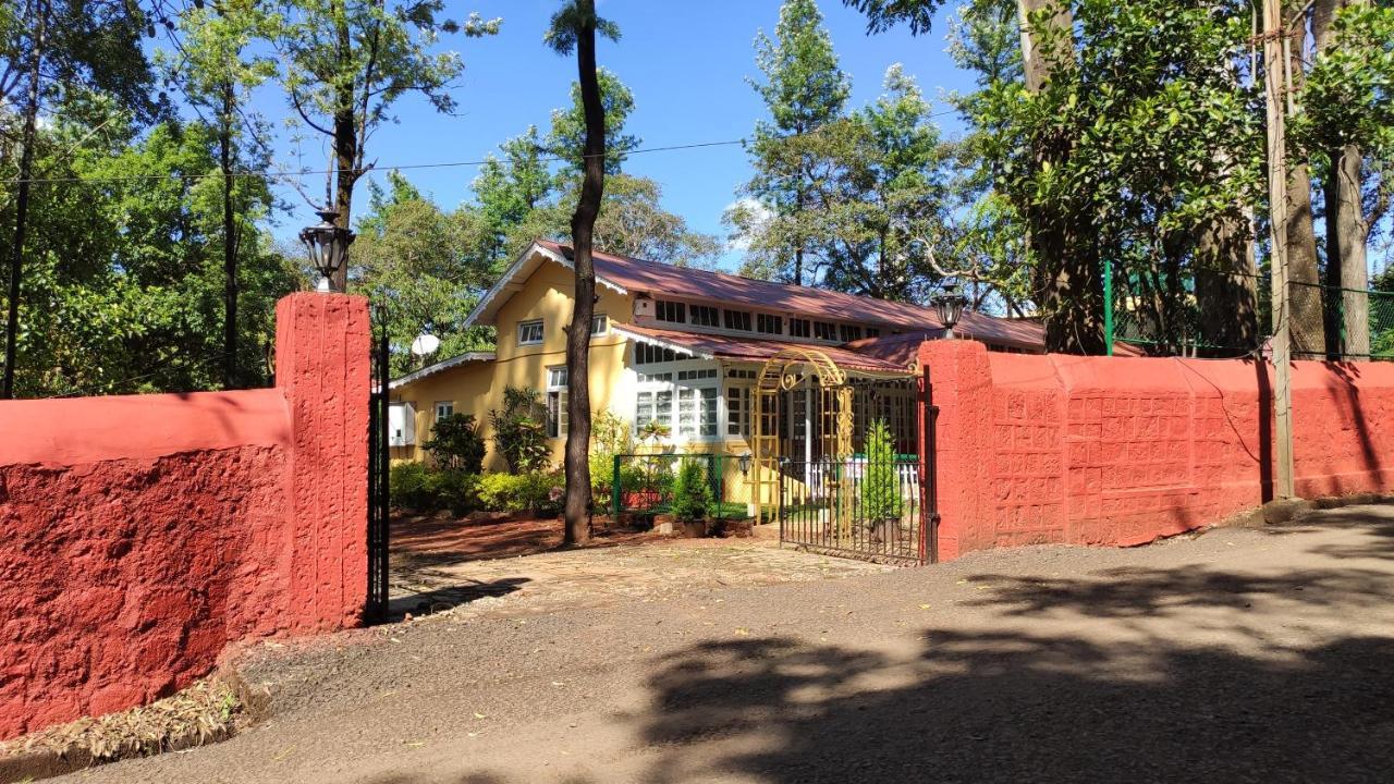 Citadel Resort Panchgani Buitenkant foto