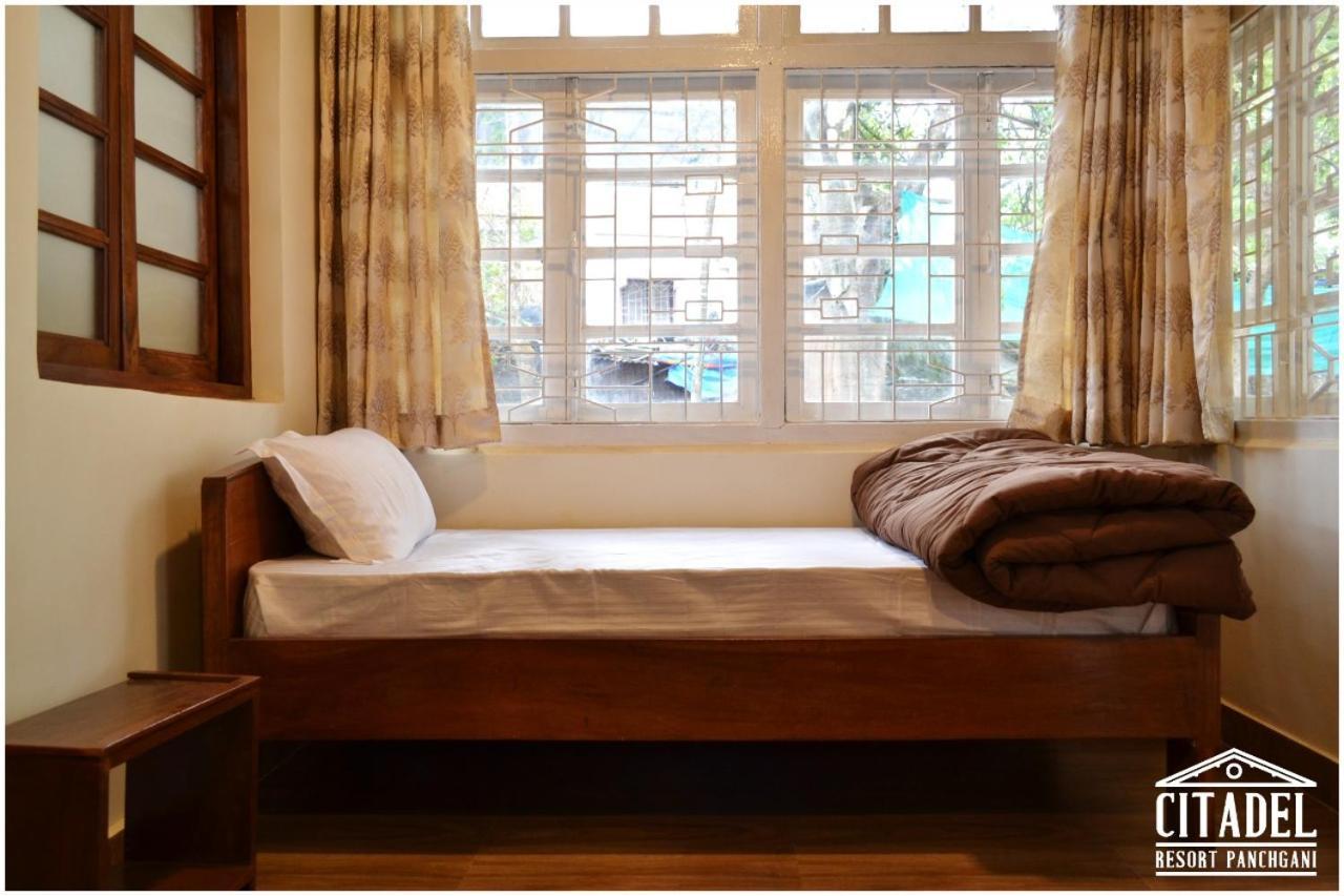 Citadel Resort Panchgani Buitenkant foto
